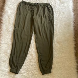 Lightweight jogger pants